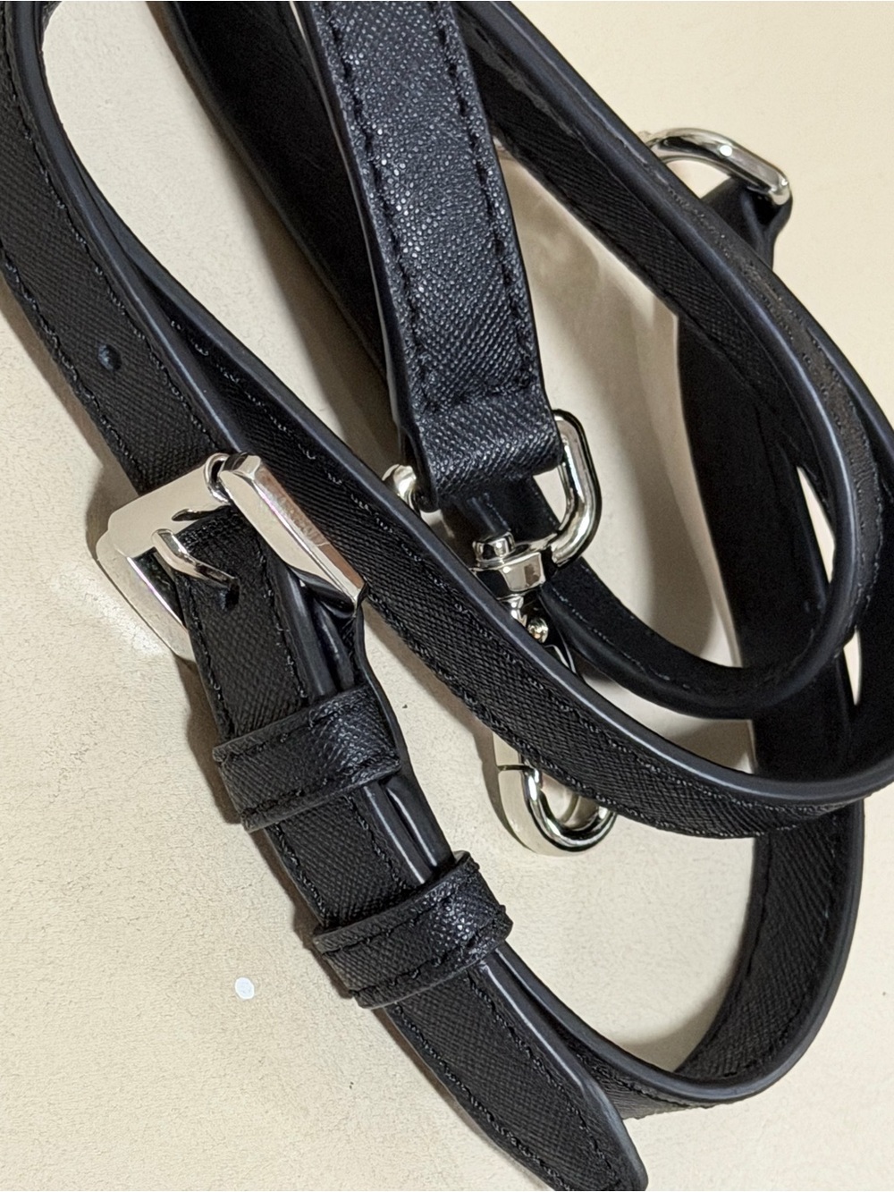 Michael Kors Black crossbody Leather Adjustable Shoulder Strap